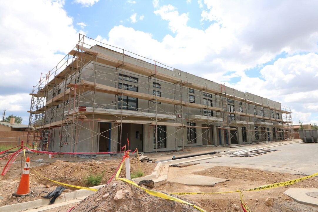 El Camino Crossing II & III in Santa Fe, NM - Building Photo