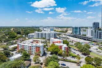 Gibson Plaza in Miami, FL - Building Photo - Building Photo