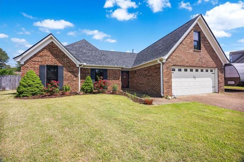 6747 Wild Cove in Memphis, TN - Building Photo