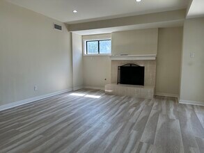 6379 Darby Pl in Tarzana, CA - Building Photo - Building Photo