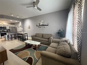 4000 Santa Maria Dr in Kissimmee, FL - Building Photo - Building Photo