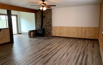 577 E Golf Pl in Pagosa Springs, CO - Building Photo - Building Photo