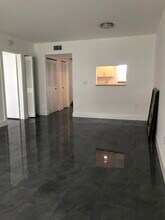 6850 Royal Palm Blvd in Margate, FL - Building Photo - Building Photo