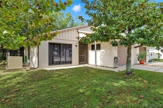 25 Jamaica St in Homosassa, FL - Building Photo - Building Photo