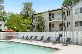 Sage Apartments in Everett, WA - Foto de edificio - Building Photo