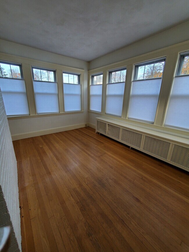 45 Wesley St Rentals in Newton, MA