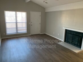 11032 E 14th Ct in Tulsa, OK - Building Photo - Building Photo