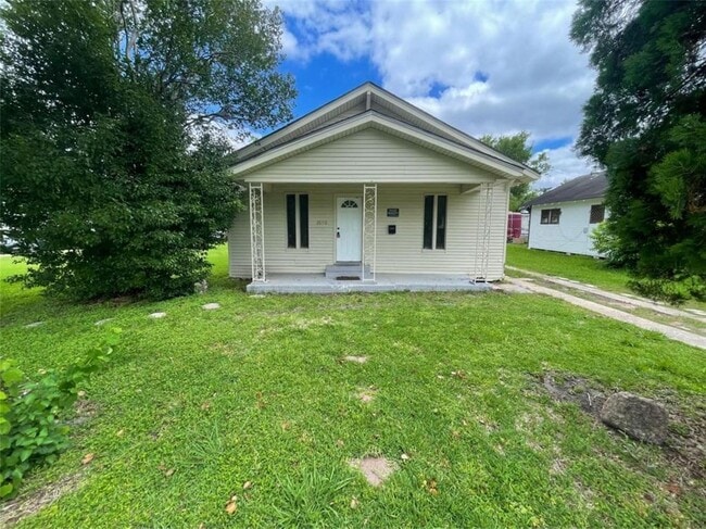property at 2010 13th St
