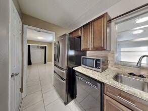 241 W Citrus St in Altamonte Springs, FL - Building Photo - Building Photo