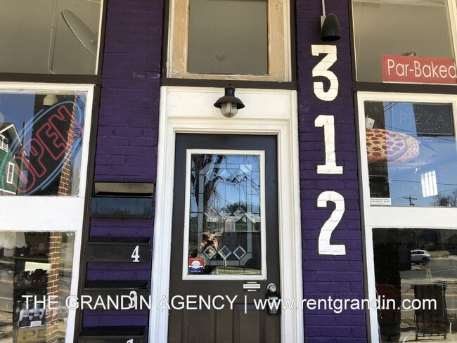 312 13th St SW, Unit 2A in Roanoke, VA - Building Photo - Building Photo