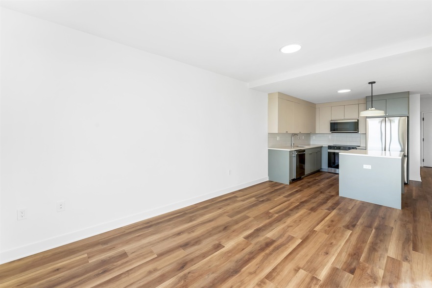 873 Communipaw Ave in Jersey City, NJ - Building Photo