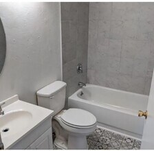 321 W Hunt Ave in Bushnell, FL - Foto de edificio - Building Photo