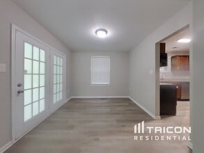 9314 Fox Run Dr in Clinton, MD - Building Photo - Building Photo