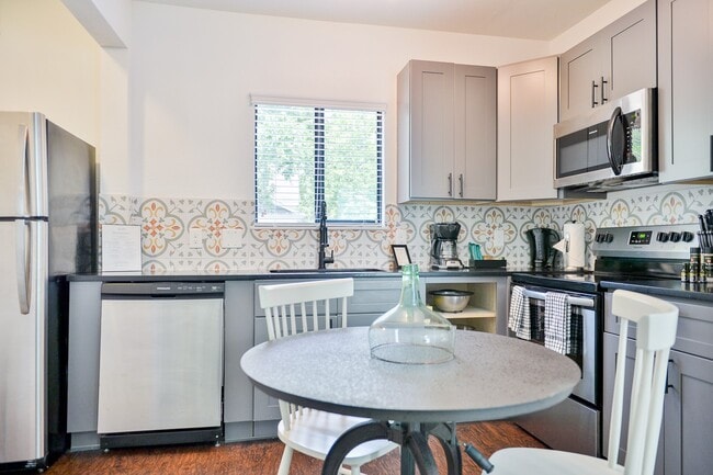 2300 Stanford St in Houston, TX - Building Photo - Building Photo