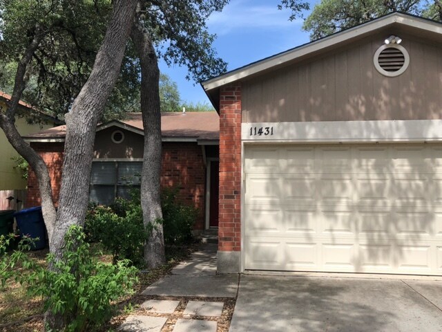 11431 Cedar Park in San Antonio, TX - Building Photo