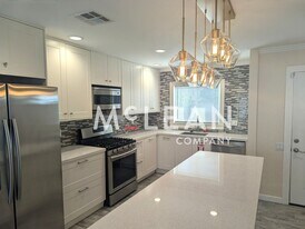 2601 N Cerritos Rd in Palm Springs, CA - Building Photo