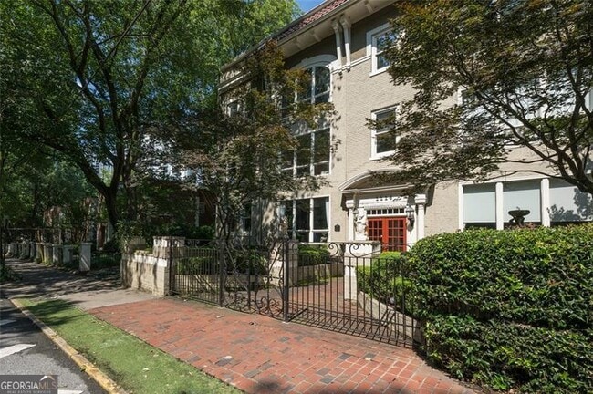 property at 1116 Piedmont Ave NE