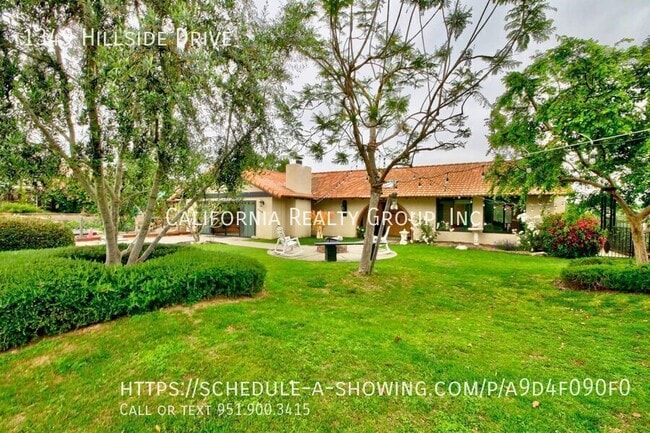 1349 Hillside Dr in Fallbrook, CA - Building Photo - Building Photo