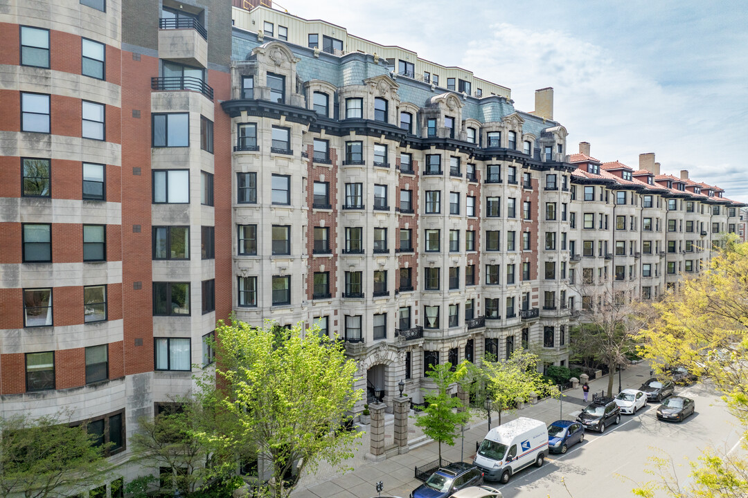 Windsor Place in Boston, MA - Foto de edificio