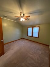 438 S 65th St in Milwaukee, WI - Foto de edificio - Building Photo