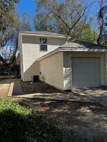 695 Lloyd St in Fort Walton Beach, FL - Building Photo