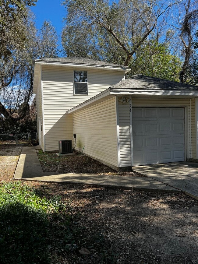 property at 695 Lloyd St