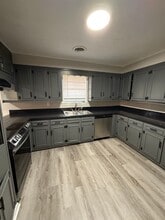 451 S Thomas St in Tupelo, MS - Building Photo - Building Photo