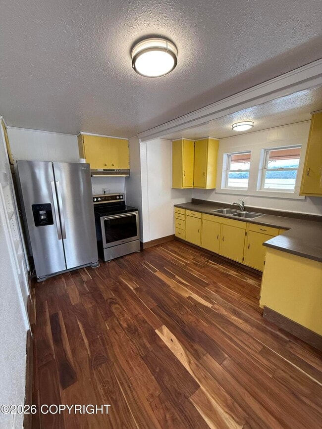 property at 1940 2nd Ave