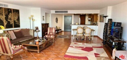 4335 Marina City Dr in Marina Del Rey, CA - Building Photo - Building Photo