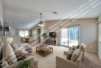 10186 E Desert Paradise Pl in Tucson, AZ - Building Photo - Building Photo