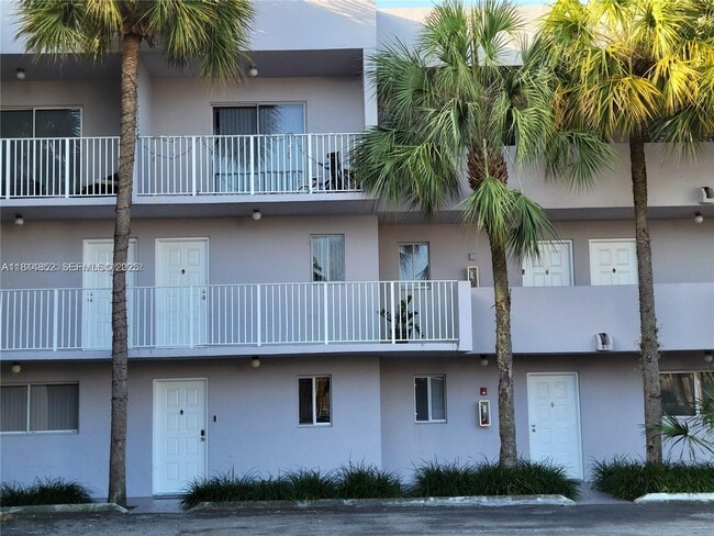 2680 W 76th St in Hialeah, FL - Building Photo - Building Photo