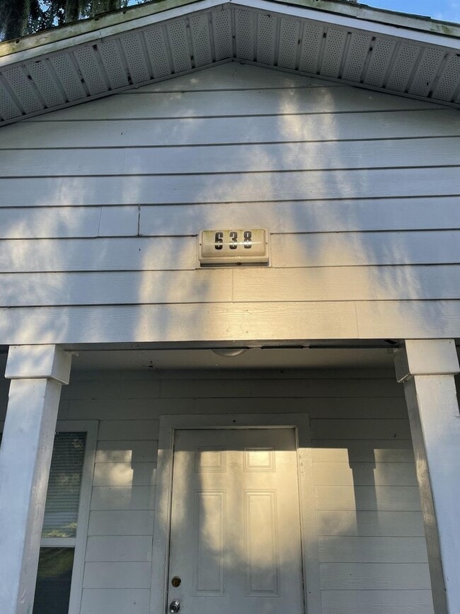 638-640 Pineville Ln in Lakeland, FL - Building Photo - Building Photo