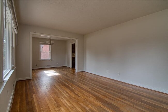 2232 Old Spring Rd in Smyrna, GA - Building Photo - Building Photo