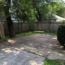 1336 Massachusetts St in Lawrence, KS - Building Photo - Building Photo