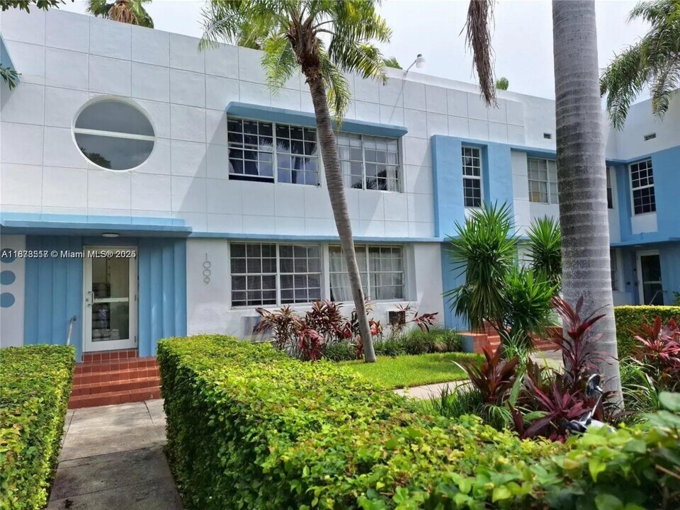 1009 Meridian Ave in Miami Beach, FL - Building Photo