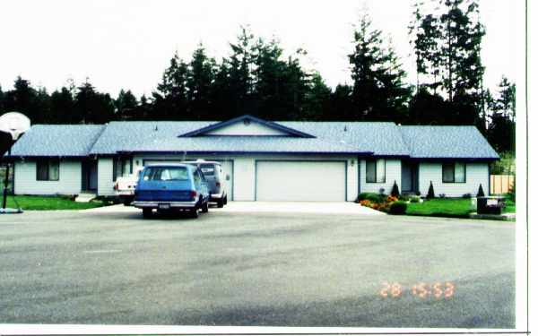 24217-24219 44th Ave. Ct E in Spanaway, WA - Building Photo