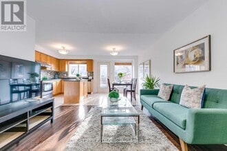 5166 Des Jardines Dr in Burlington, ON - Building Photo - Building Photo