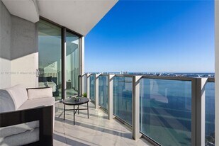 2900 NE 7th Ave, Unit 3509 in Miami, FL - Building Photo