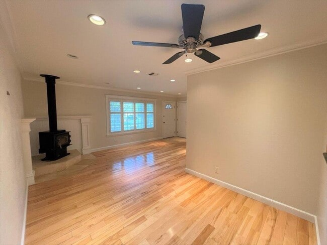 1524 Manchester Dr in Concord, CA - Building Photo - Building Photo