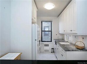 80-35 Springfield Blvd in New York, NY - Building Photo - Building Photo