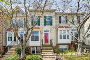 4272 Ashmere Cir in Montclair, VA - Building Photo