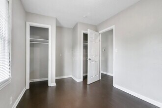 2408 Blackiston Mill Rd in Clarksville, IN - Building Photo - Building Photo