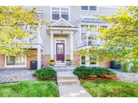 1683 Village Trail E #4 in Maplewood, MN - Building Photo