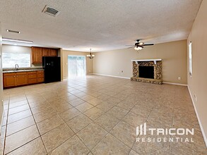 1558 Jaguar Cir in Apopka, FL - Building Photo - Building Photo