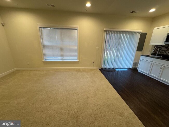 property at 42628 Oak Pk Sq