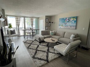 720 Bayshore Dr in Fort Lauderdale, FL - Building Photo - Building Photo