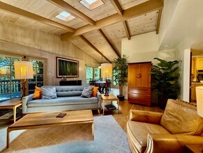 4317 Raymonde Way in Santa Rosa, CA - Building Photo - Building Photo