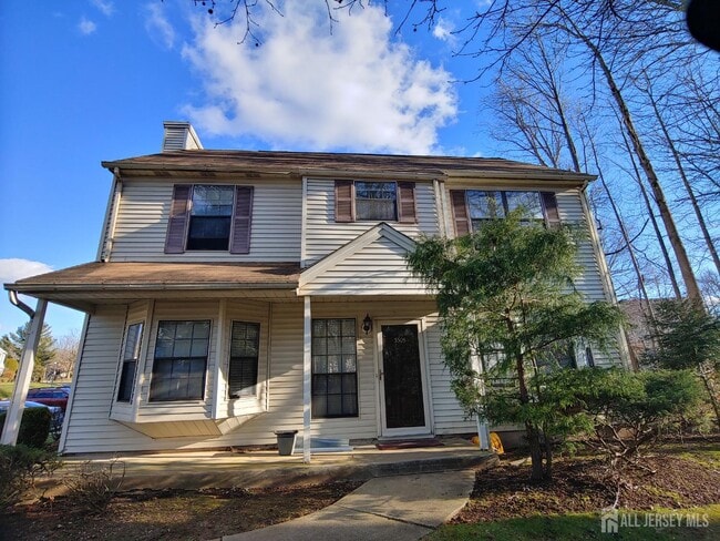 property at 3305 Stonehedge Rd
