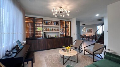 6761 NW 103rd Ave in Doral, FL - Building Photo - Building Photo