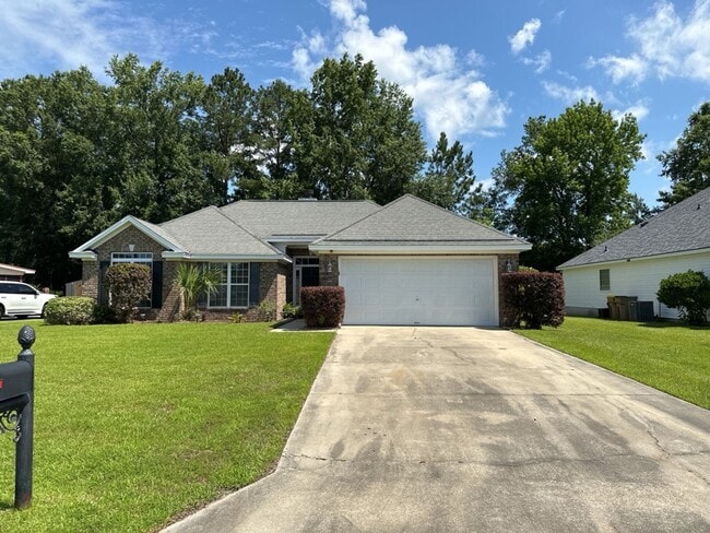 93 Nelson Dr in Richmond Hill, GA - Building Photo - Building Photo